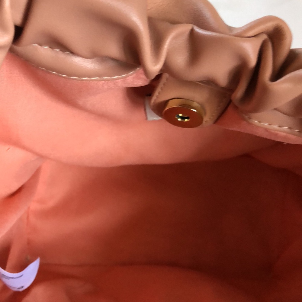 A . new day handbag - Picture 4 of 6